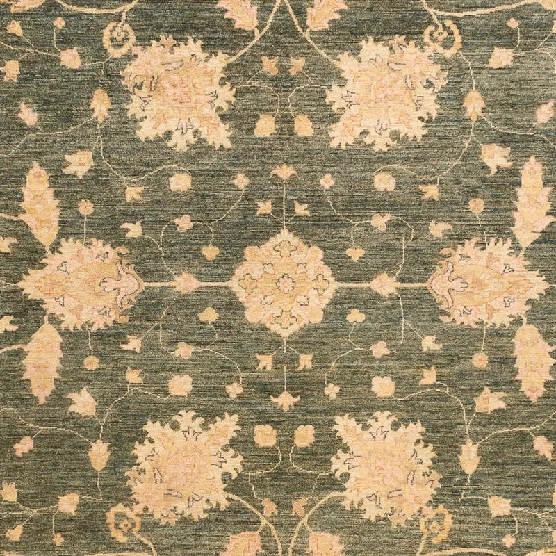 Ziegler Teppich - 256 x 348 cm - olivgrün